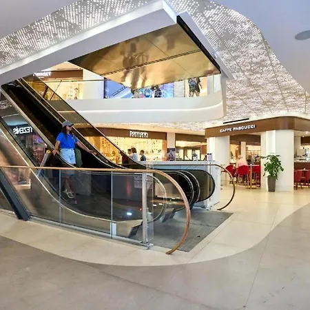 Luxurious Level 26 Getaway *