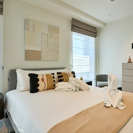 Luxurious Level 26 Getaway