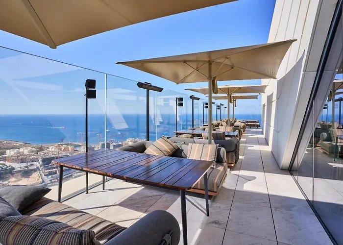 Luxurious Level 26 Getaway Daire Saint Julian's