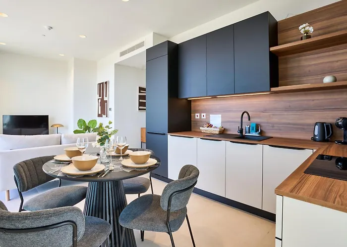 Luxurious Level 26 Getaway Daire Saint Julian's