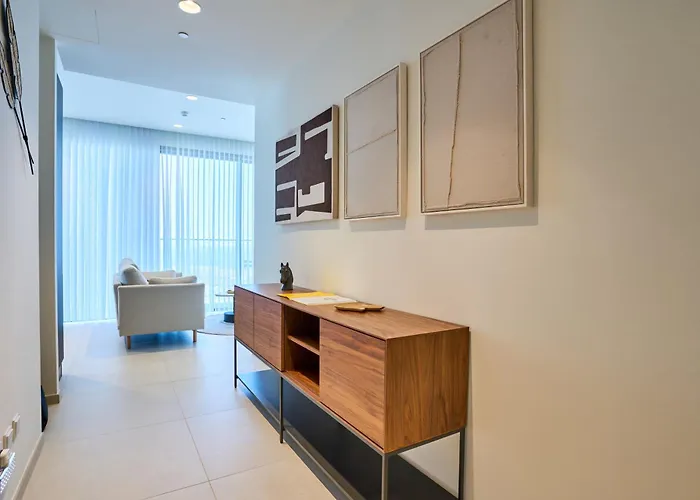 Luxurious Level 26 Getaway Daire